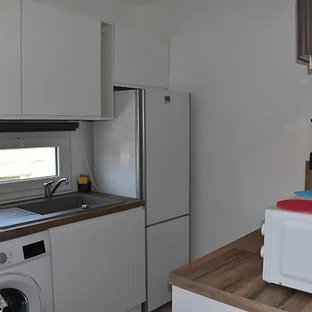 Cosy Avec Balcon Et Climatisation, Proche Des Thermes - Fr-1-503-140 شقة